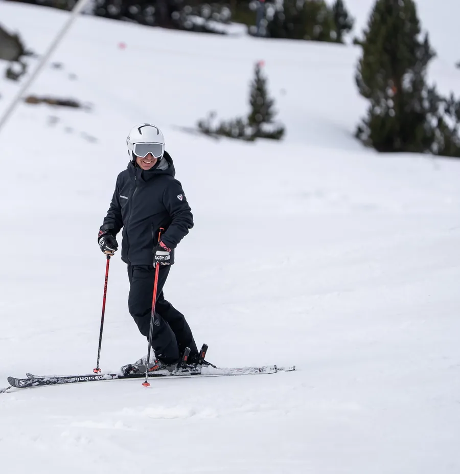 Víctor Puche Fita, TD3, esquiando en pista en Baqueira Beret — Alpine Ski Academy