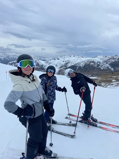 Clases esqui baqueira alpine ski academy adolescentes — Alpine Ski Academy, Baqueira Beret