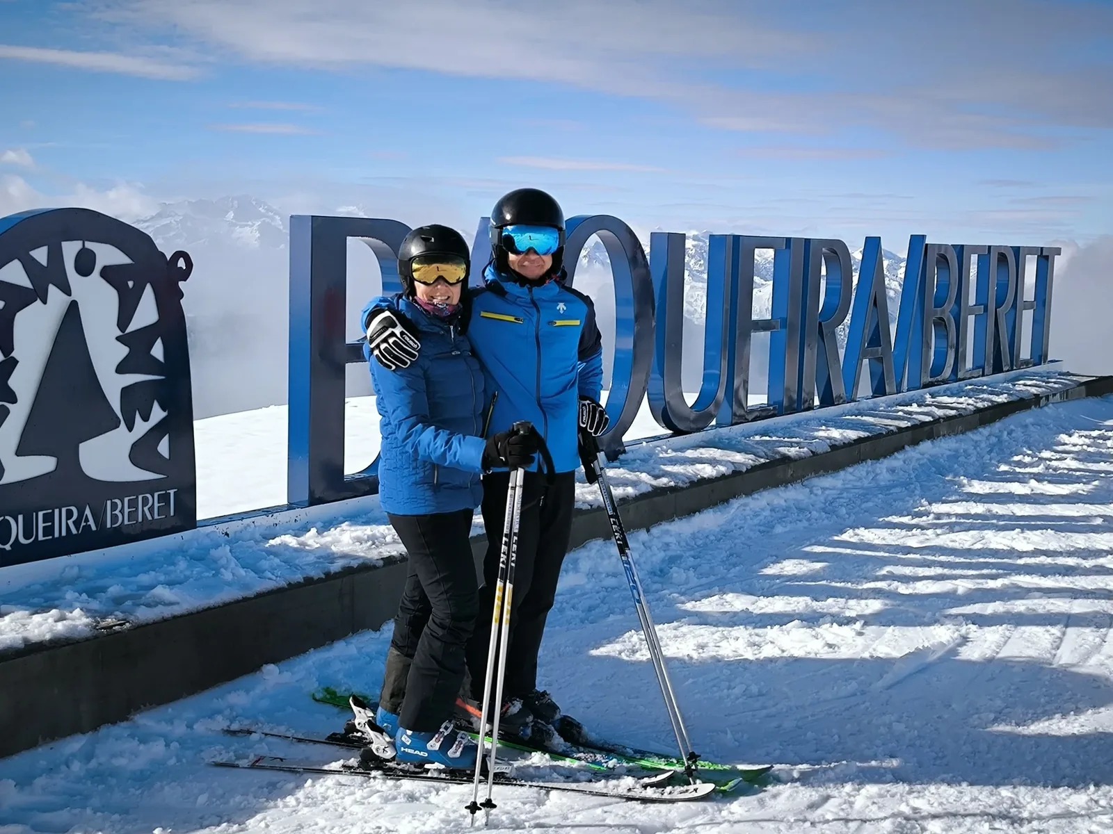 Pareja esquiando baqueira clases particulares alpine ski academy — Alpine Ski Academy, Baqueira Beret